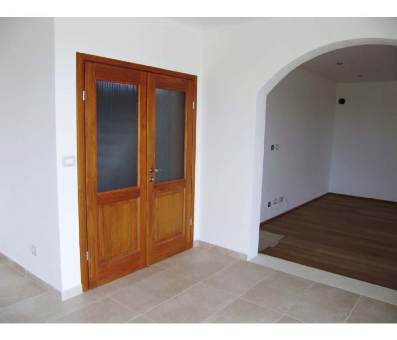 VRATA ULAZNA, VANJSKA