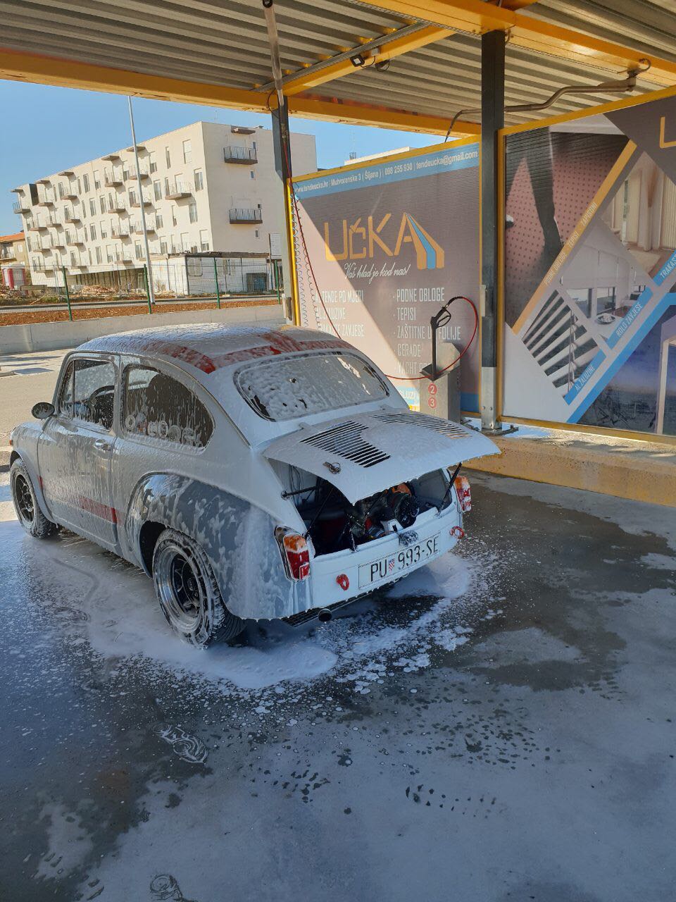 Car wash, Pula
