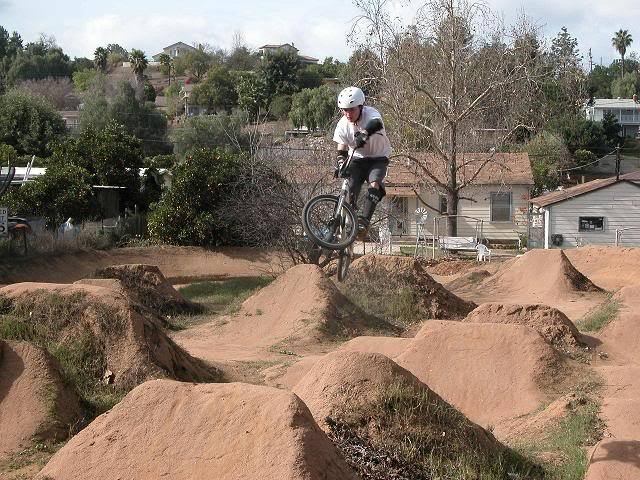 U nedjelju downhill i freeride dirt jump u Glavani Parku