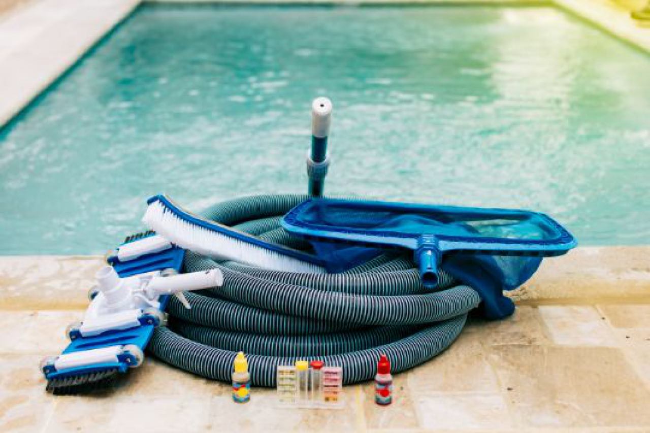 POOL CLEANING AND MAINTENANCE IN ISTRIA