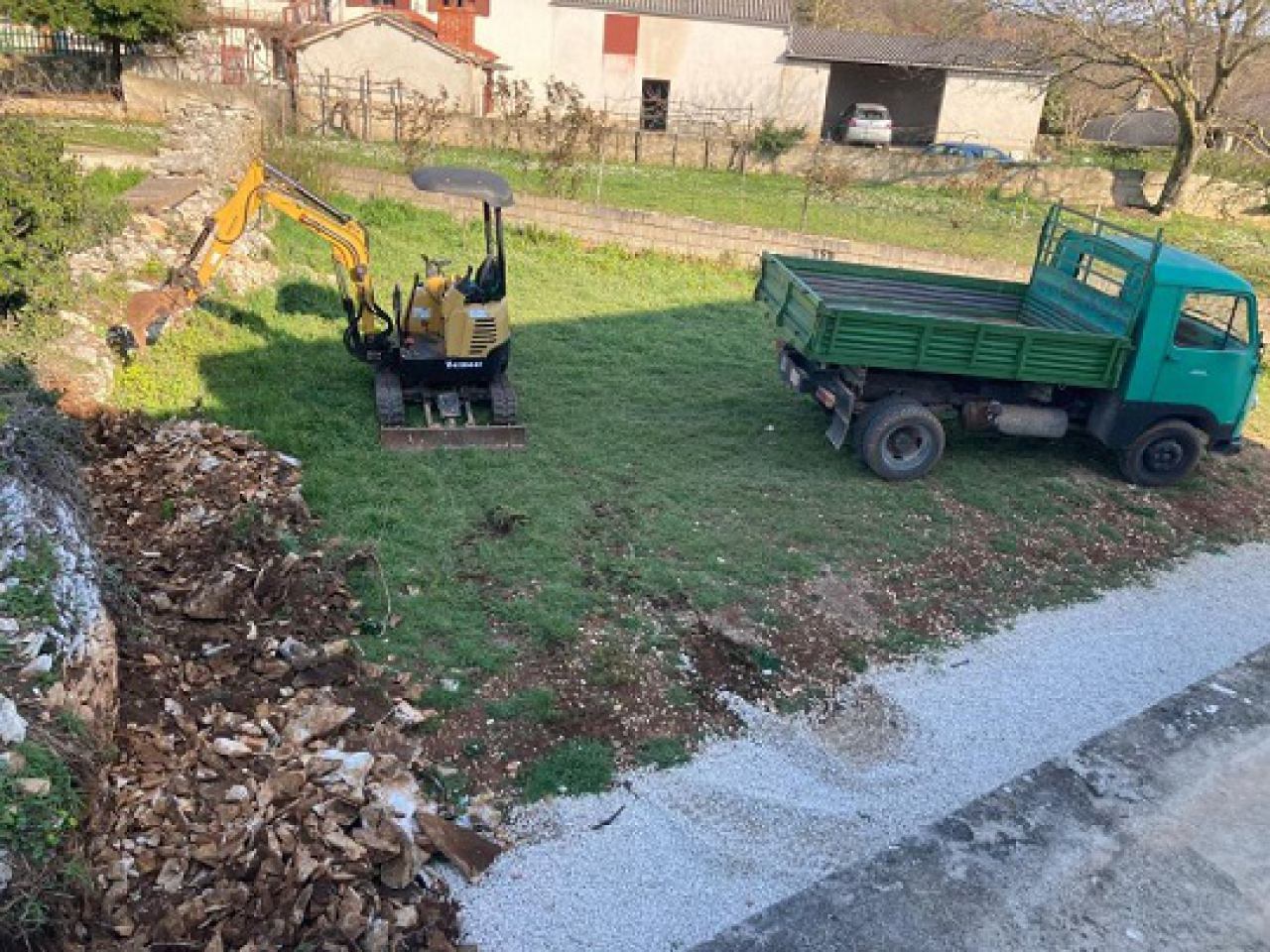 ISKOPI BAGEROM ZA TEMELJE, BAZENE I SEPTIČKE JAME  