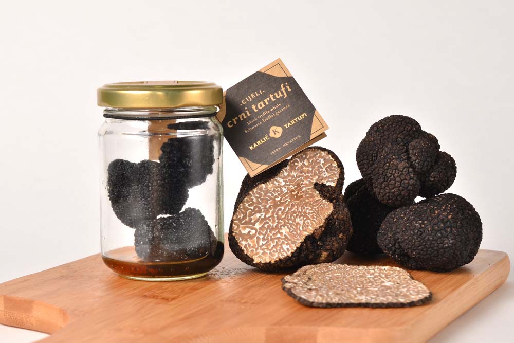 Truffles, Trüffel, hunting, shop, caccia al tartufo, Trüffelsuche, Istria KARLIĆ TARTUFI ISTRA