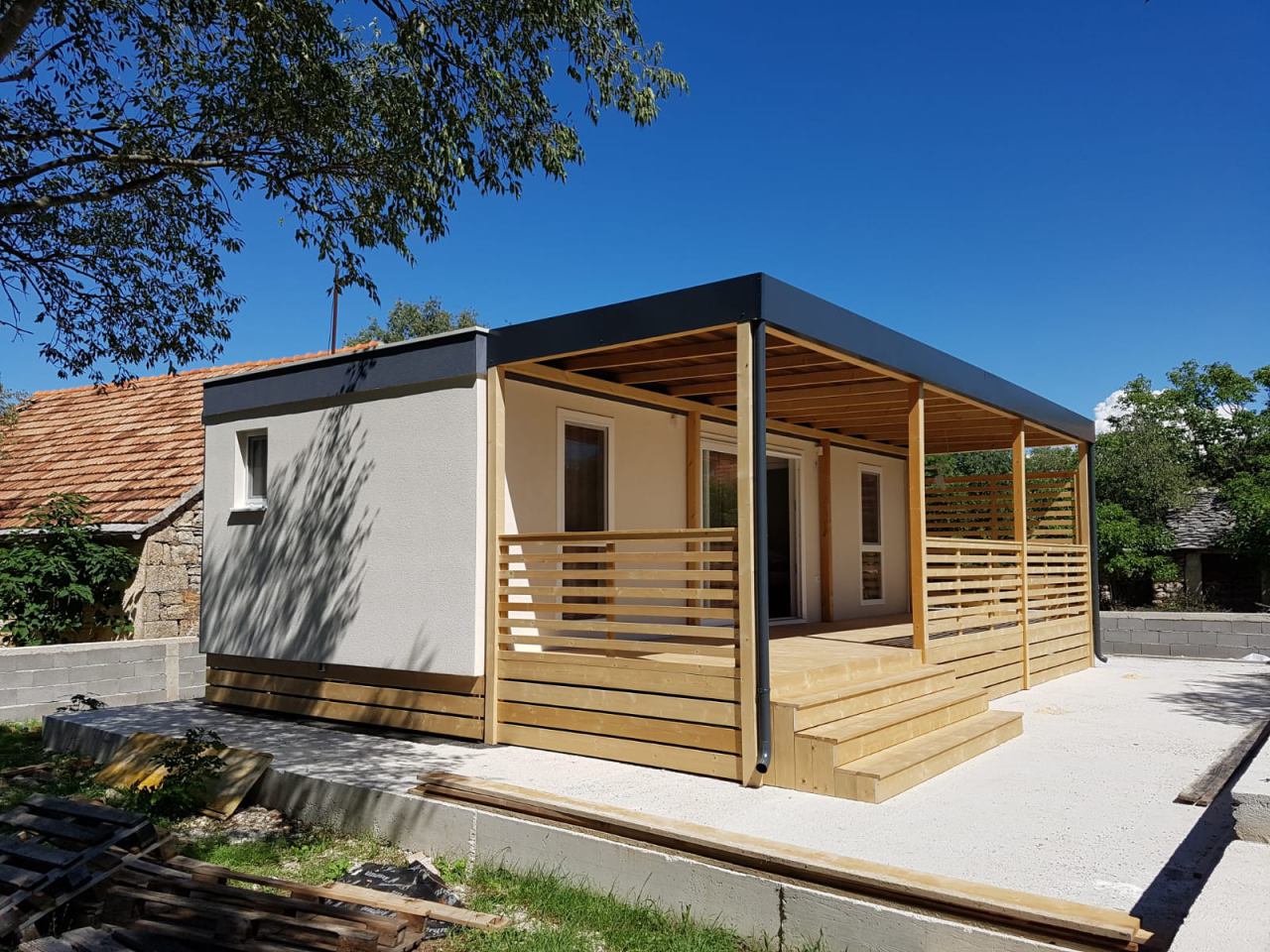 DRVENE TERASE ZA MOBILNE KUĆICE PO MJERI