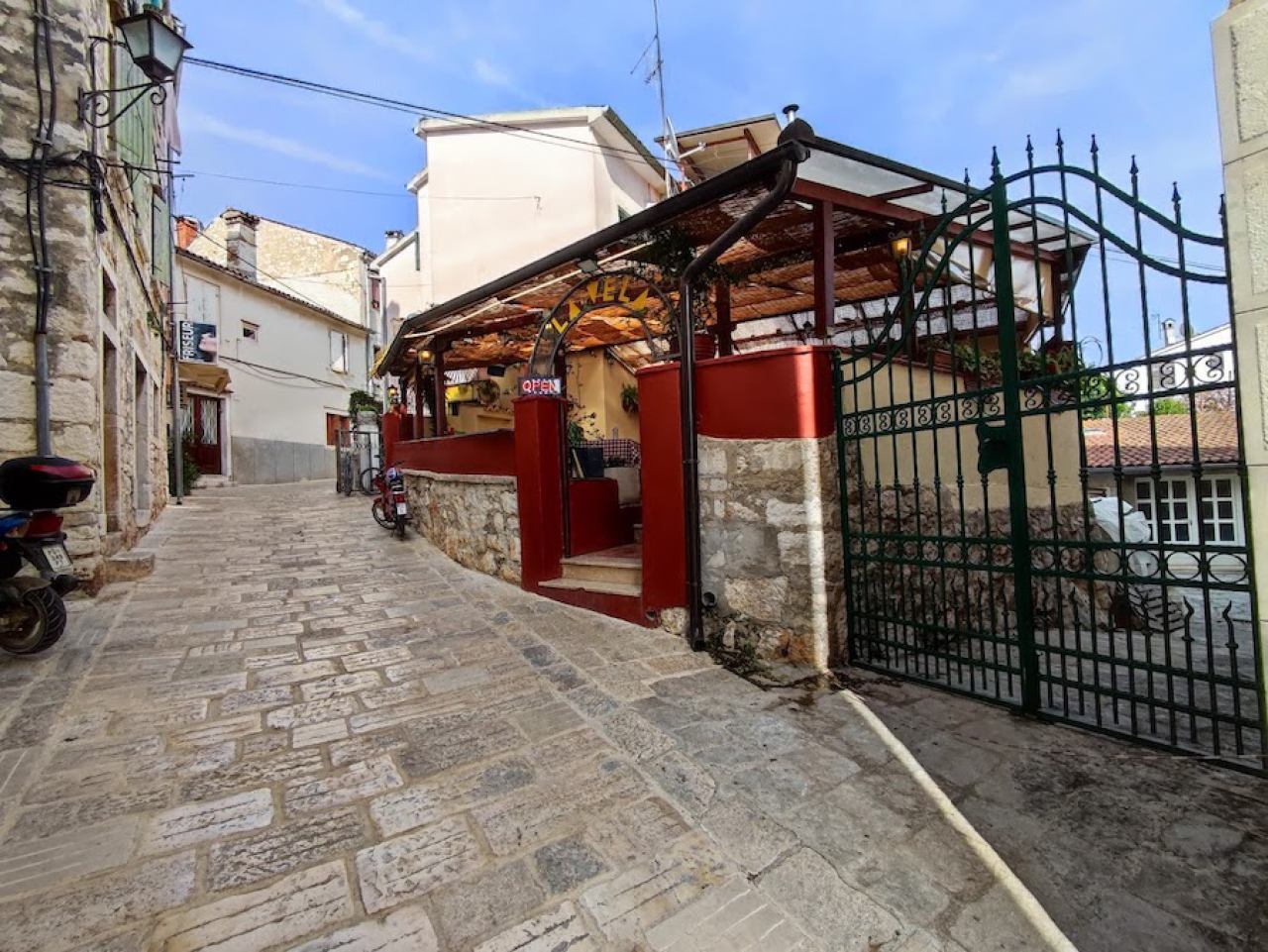 NEW DOG FRIENDLY RESTAURANT ROVINJ