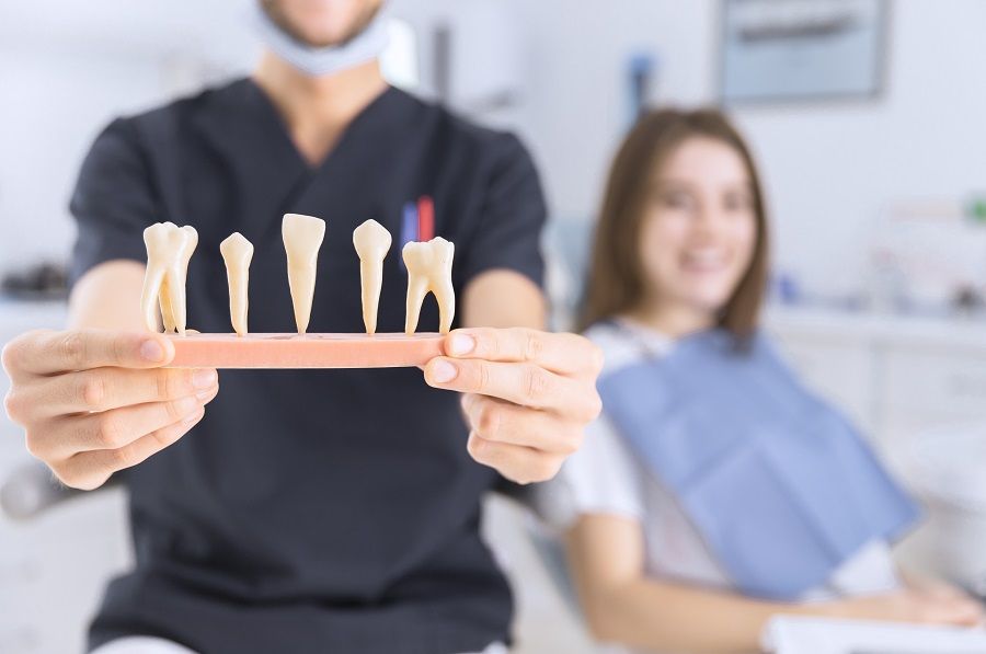 Što je parodontoza i kako je liječiti?