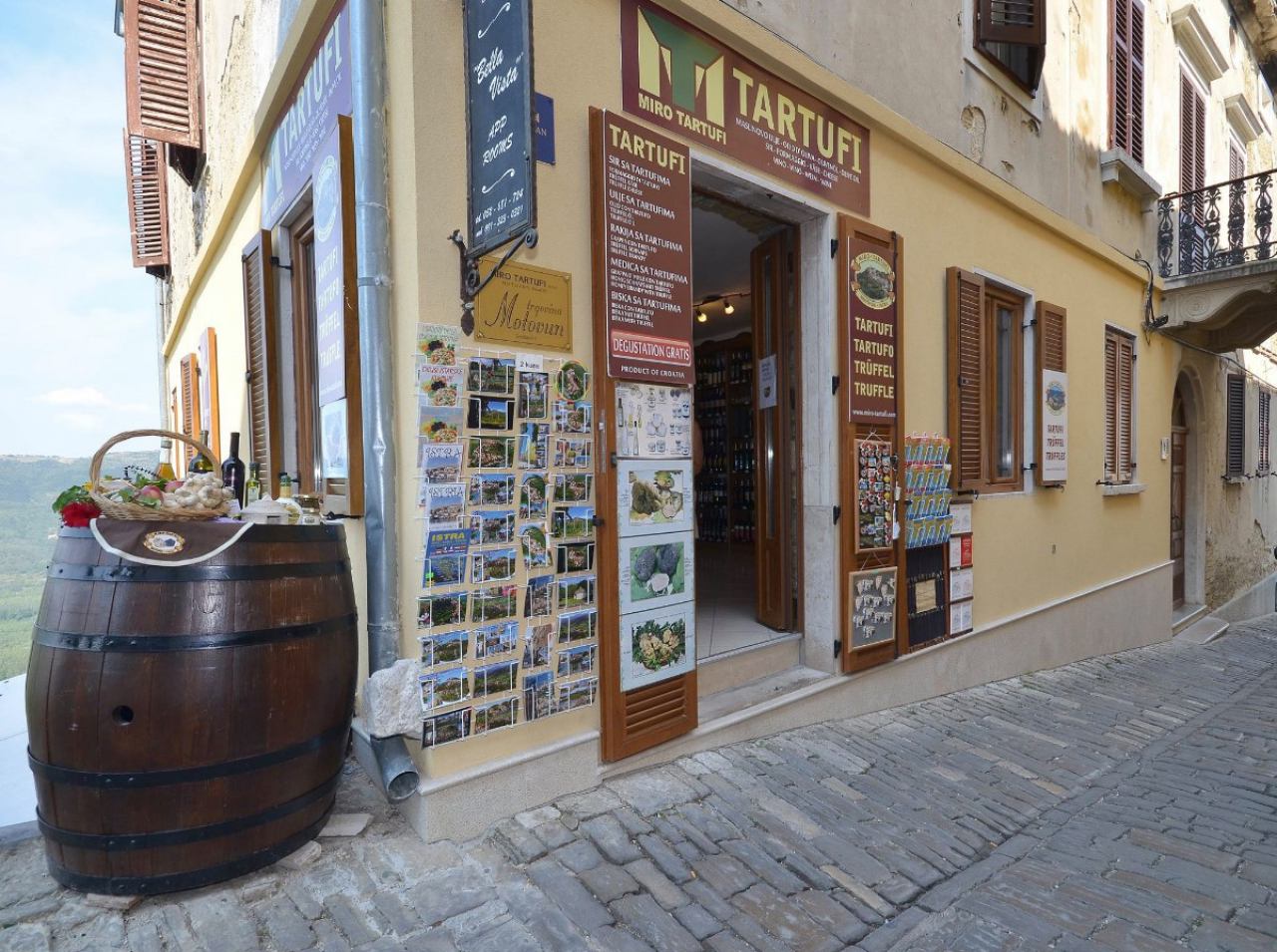 TRGOVINA MOTOVUN - BIJELI I CRNI TARTUFI, MASLINOVO ULJE, VINA, RAKIJE