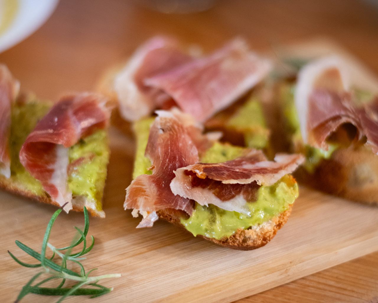 ISTARSKA GASTRONOMIJA I DELIKATESE