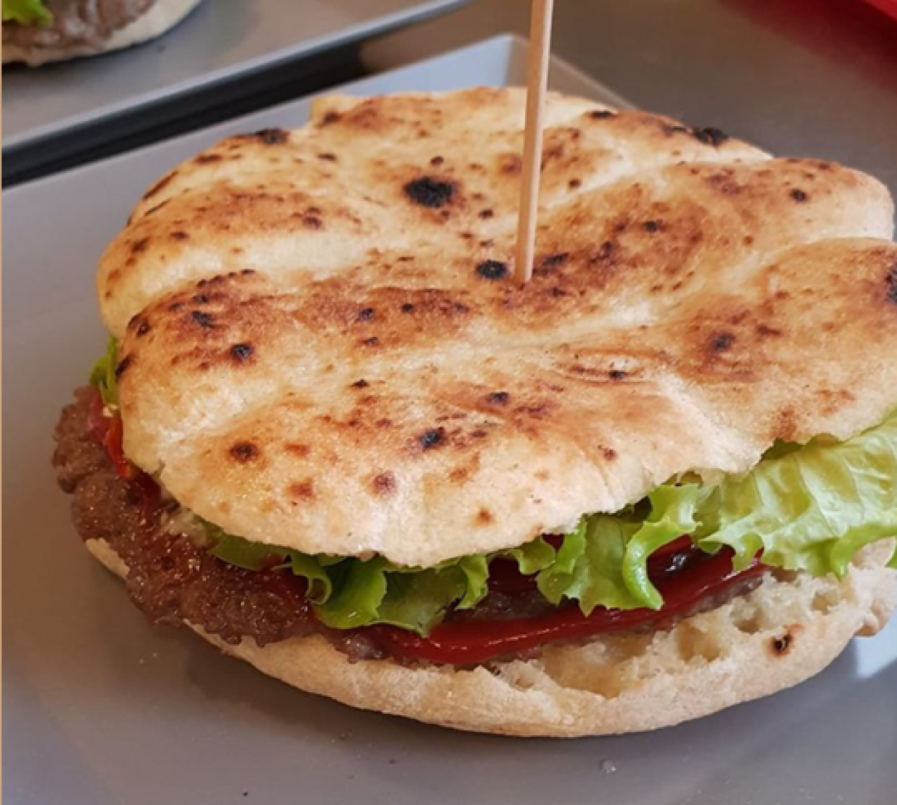 THE BEST PIZZA, GRILLED DISHES AND SENDWICHES
