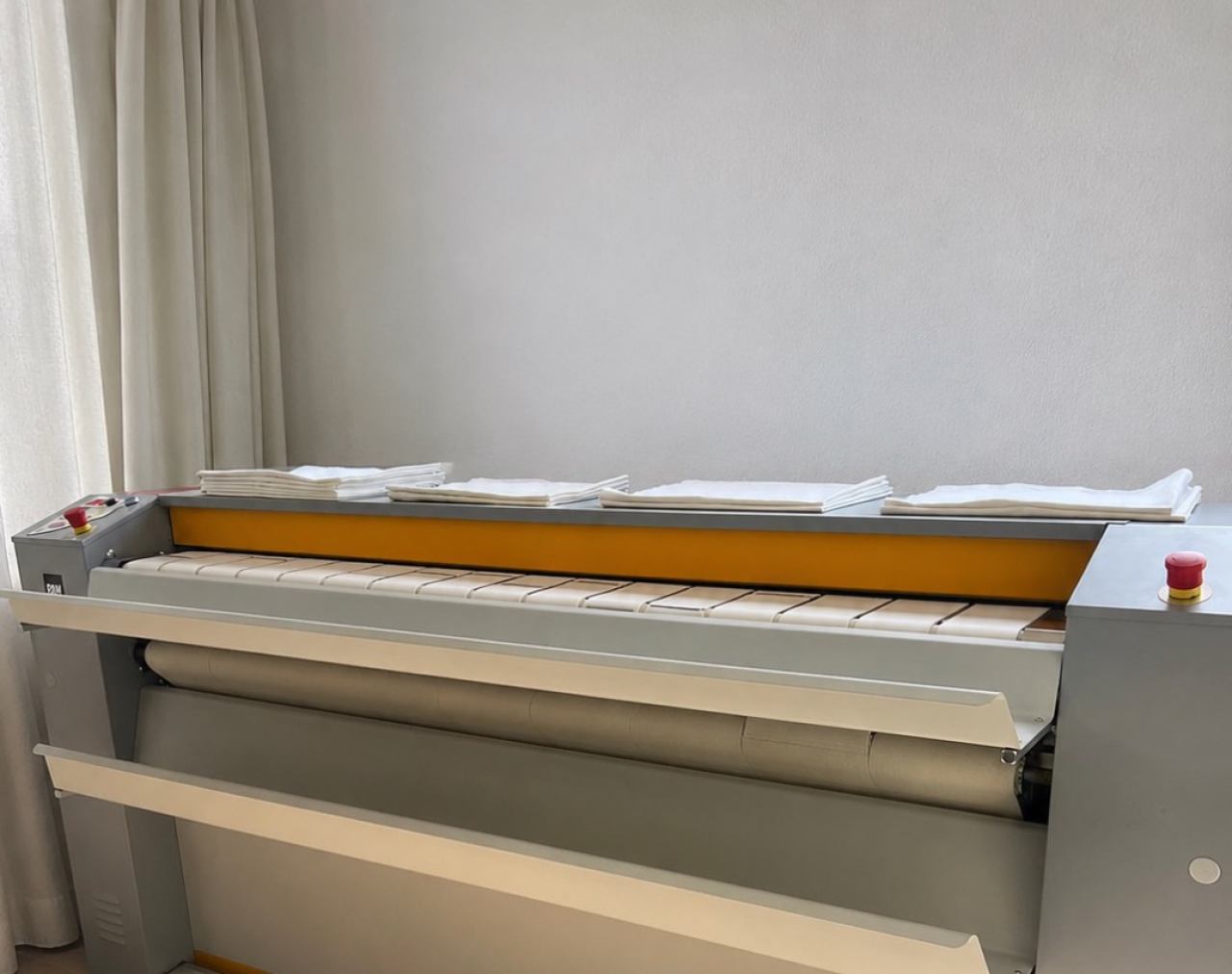 Profesionalno glačanje, Lavanderia Greis, Pula