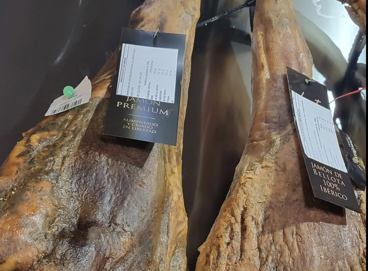 PATA NEGRA I IBERIJSKA SVINJETINA VRHUNSKE KVALITETE