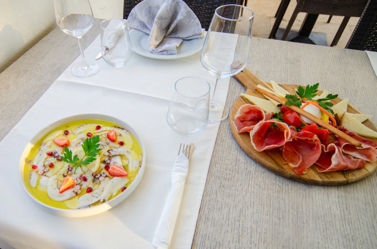 PREDJELA | ANTIPASTI | VARSPEISEN | STARTERS