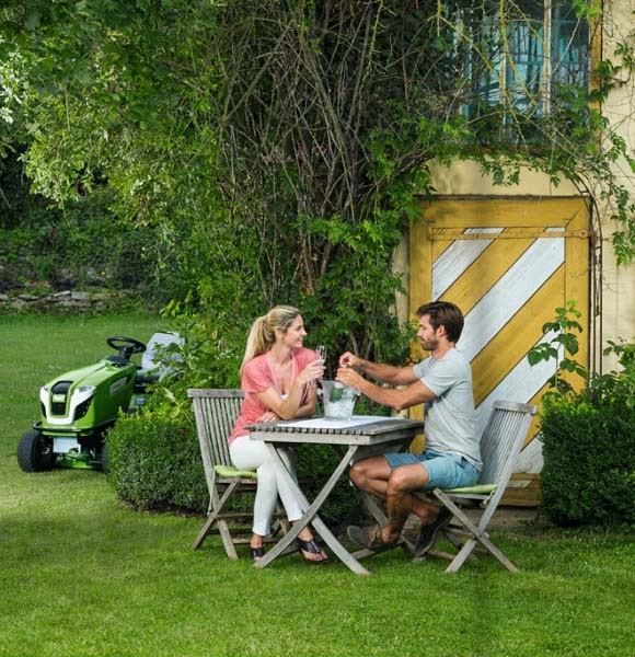 Kako urediti travnjak? Započnite s odabirom kvalitetne kosilice