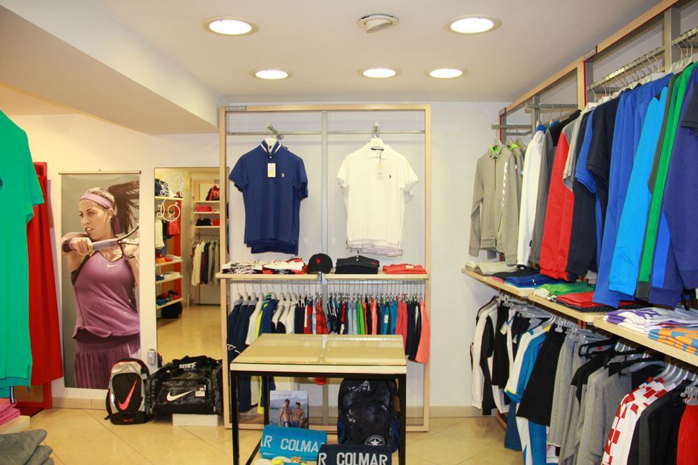 Najbolja ponuda odjeće i obuće za tenisače: Sport shop Umag (video)