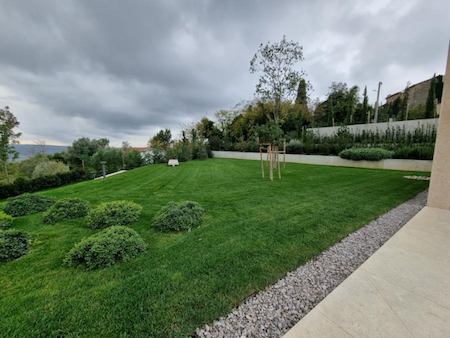 nasipavanje oblutaka