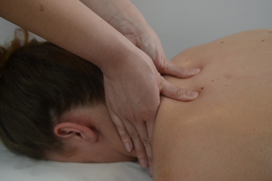 Bol u vratu- masaža Pula